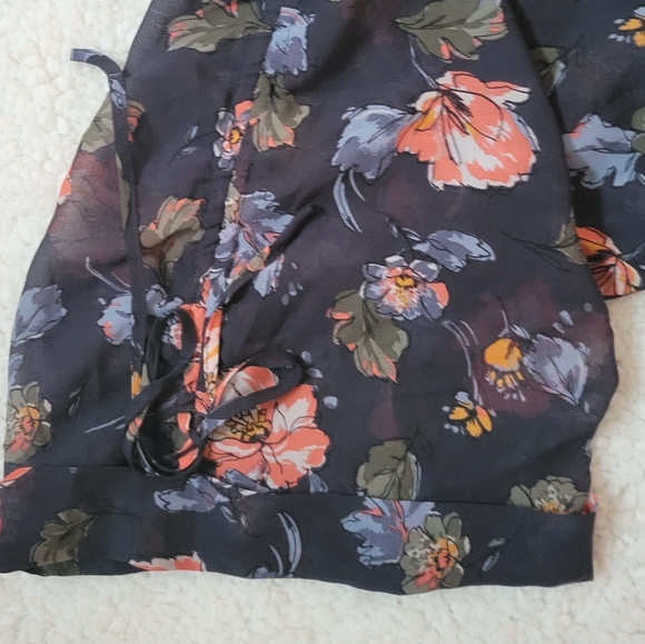 Blouse - Picture 2 of 3